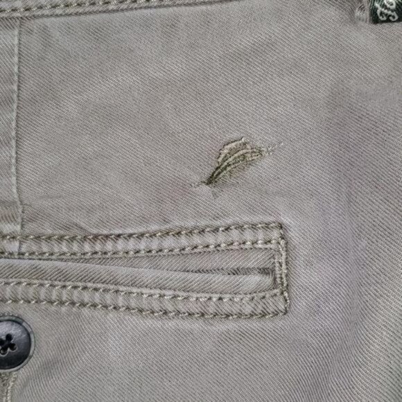 Tommy Bahama Embroidered Logo High Rise Green-Khaki Sz 38 Shorts w Pockets - Picture 6 of 15